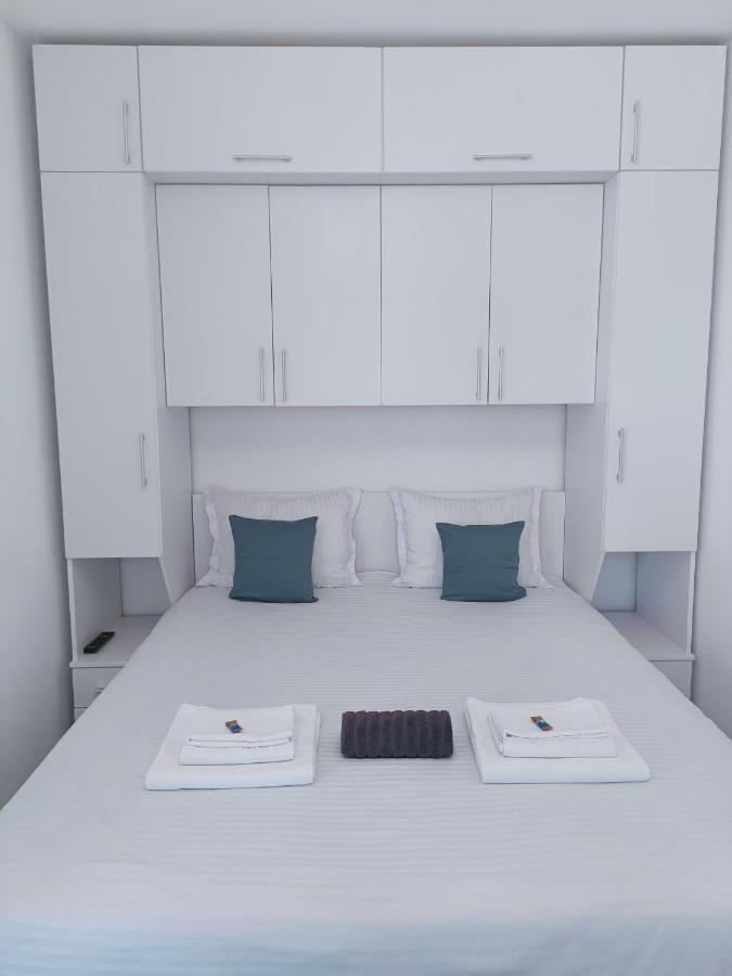 Christopher Apartment Oradea Luaran gambar